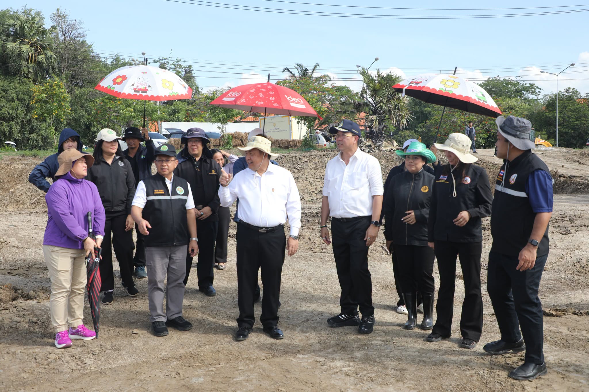 title - ส.ป.ก. ลงพื้นที่ตรวจความพร้อม เตรียมจัดงานจิตอาสาพัฒนาด้านการเกษตร ณ ศูนย์ศิลปาชีพบางไทร